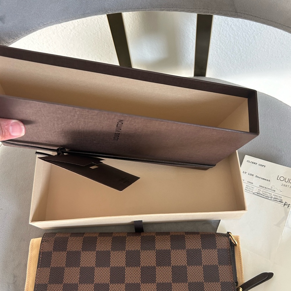 Louis Vuitton Insolite Damier Wallet - Picture 4 of 14